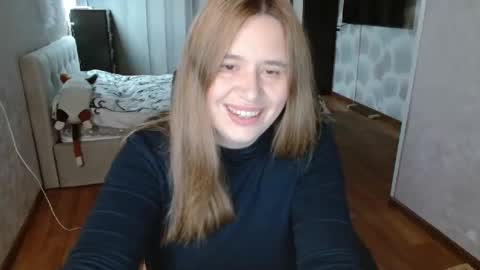 adelinalawson online show from 15, 5, 2026