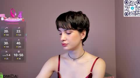 Adeline Perle online show from 12, 9, 2025