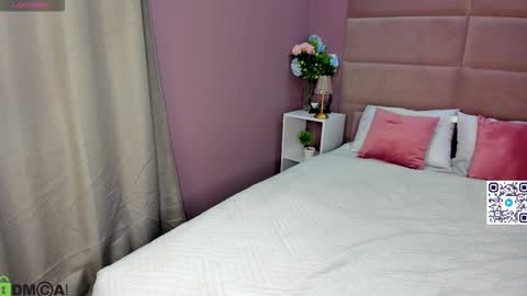 Adeline Perle online show from 5, 10, 2025