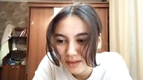 Snapshot of adelinehaefner chatting on 26, 11, 2025 Anna online show from 26, 11, 2025