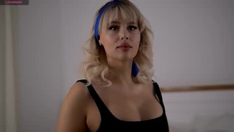 Snapshot of adelineking chatting on 17, 9, 2025 Ade online show from 17, 9, 2025