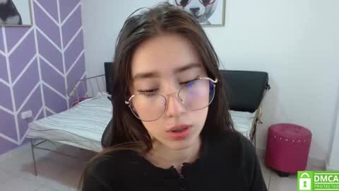 Snapshot of adhara_kitten chatting on 5, 10, 2025 Adhara online show from 5, 10, 2025