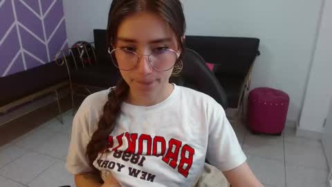 Snapshot of adhara_kitten chatting on 16, 10, 2025 Adhara online show from 16, 10, 2025