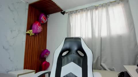 Snapshot of adhara_messy chatting on 2, 3, 2026 ADHARA MESSY online show from 2, 3, 2026