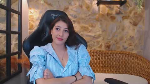 Adhara Hamilton  online show from 12, 9, 2025