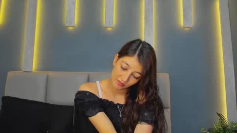 Adhara Hamilton  online show from 14, 9, 2025