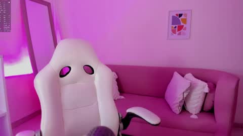 adison_reyes online show from 3, 6, 2026