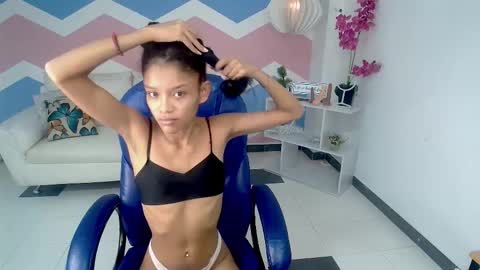 adisson_petite1 online show from 3, 11, 2025