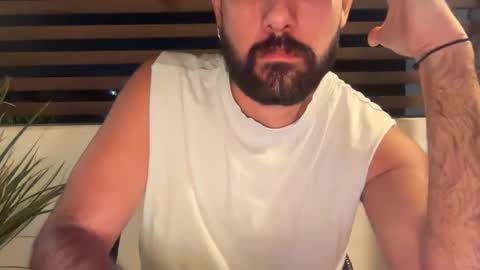 Snapshot of adolfofo chatting on 19, 12, 2025 adolfofo online show from 19, 12, 2025