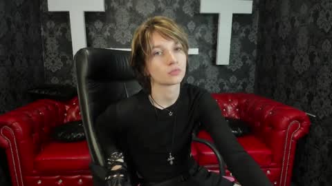 Snapshot of adonbev chatting on 5, 4, 2026 adonbev online show from 5, 4, 2026