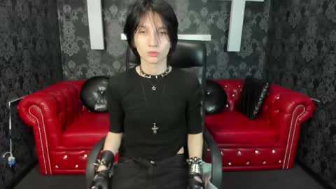 Snapshot of adonbev chatting on 15, 4, 2026 adonbev online show from 15, 4, 2026