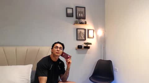 Snapshot of adonis_dlh chatting on 15, 11, 2025 Adonis online show from 15, 11, 2025