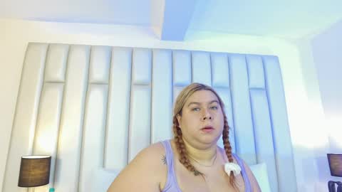 ANDREA PEREZ online show from 9, 4, 2026