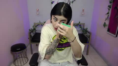 Snapshot of adri_gomez_1 chatting on 18, 7, 2026 Adri online show from 18, 7, 2026