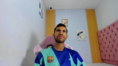 Snapshot of adri_sexboy229 chatting on 22, 10, 2025 adri_sexboy229 online show from 22, 10, 2025