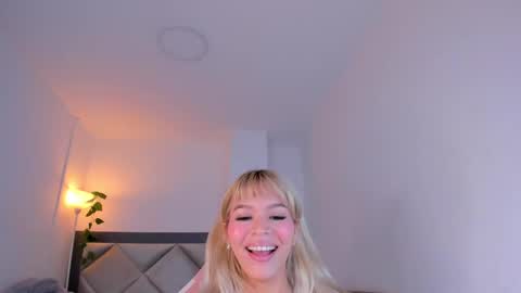 Snapshot of adria_ross chatting on 1, 2, 2025 Adriana online show from 1, 2, 2025