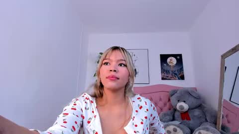Snapshot of adria_ross chatting on 19, 2, 2025 Adriana online show from 19, 2, 2025