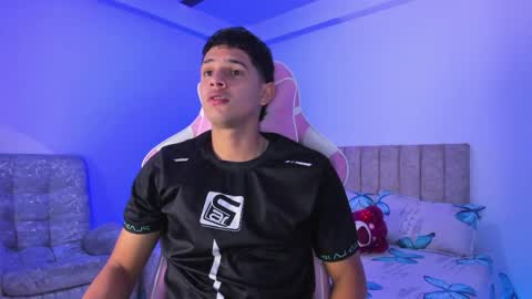 ADRIAN online show from 5, 4, 2026