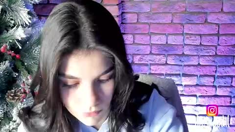 Snapshot of adriana_allen chatting on 5, 1, 2025 Adri online show from 5, 1, 2025