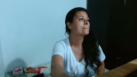 Adriana milf online show from 31, 12, 2024