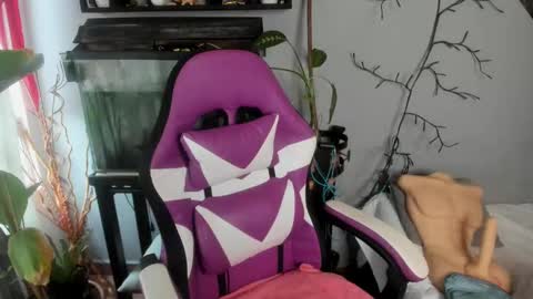 Adriana Paredes  online show from 27, 9, 2025