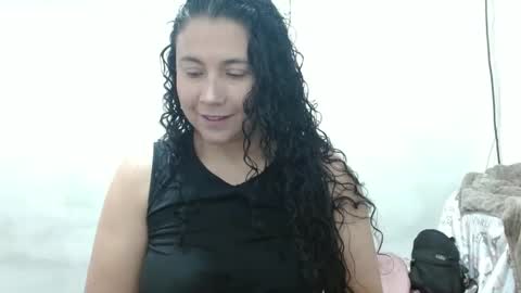 Adriana Tellez online show from 16, 9, 2025