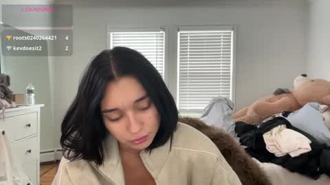 Snapshot of adriannarodriguez chatting on 13, 10, 2025 Adrianna  online show from 13, 10, 2025