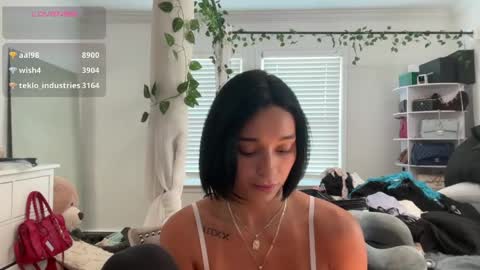 Adrianna  online show from 19, 5, 2026