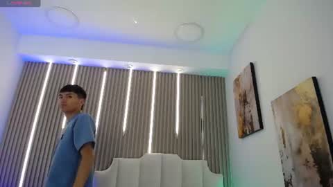 adrianstark_ online show from 17, 6, 2026