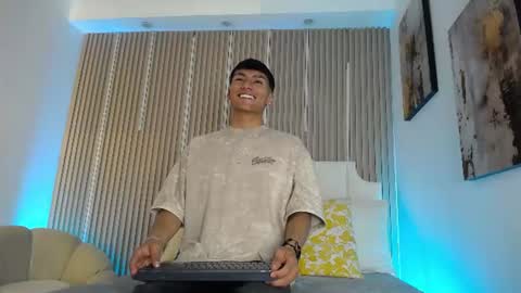 adrianstark_ online show from 19, 6, 2026