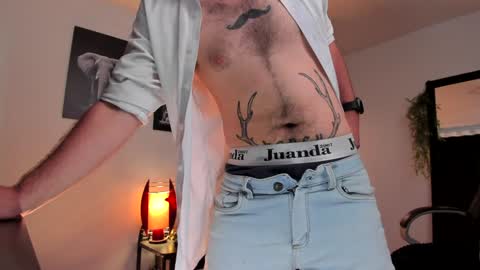 Snapshot of adrianwilliams_ chatting on 22, 1, 2025 Adrian Williams online show from 22, 1, 2025