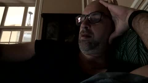 adrienfromparis online show from 2, 2, 2026