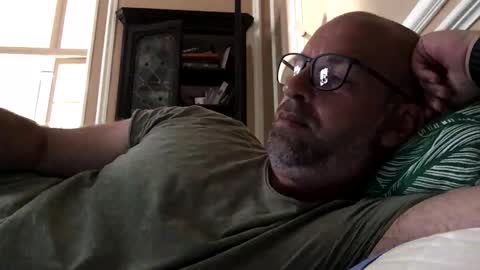 adrienfromparis online show from 24, 4, 2026