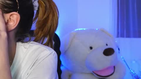 Aelia online show from 1, 3, 2026