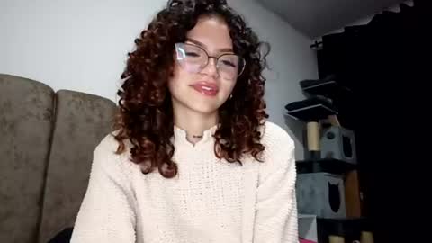 Snapshot of aelinfireheart chatting on 10, 7, 2026 Aelin online show from 10, 7, 2026