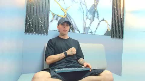 Snapshot of aethon_noir chatting on 6, 11, 2025 AETHON online show from 6, 11, 2025