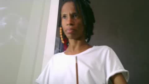 Snapshot of africadeluxe chatting on 20, 2, 2025 Africa online show from 20, 2, 2025