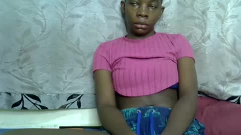 Snapshot of afronubians_ chatting on 5, 3, 2025 pink and josphen online show from 5, 3, 2025