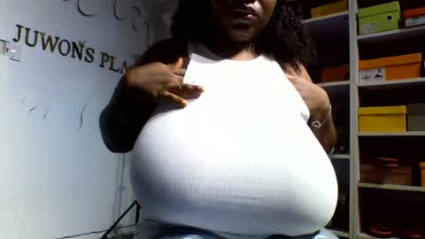 afroprincessx online show from 6, 7, 2026