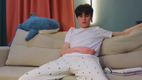 Mark online show from 12, 3, 2026