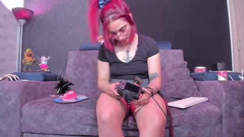 Agata Collinss online show from 28, 2, 2025