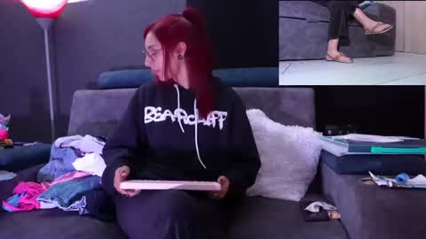 Agata Collinss online show from 5, 10, 2025