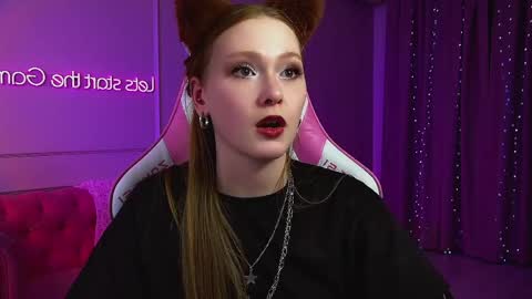 AgataFoxley online show from 6, 6, 2026