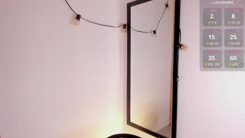 Agatha vixen  online show from 27, 1, 2025