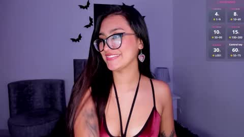 Snapshot of agathahowland_ chatting on 17, 11, 2025 Agatha online show from 17, 11, 2025