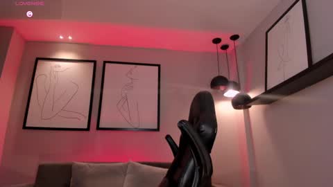 Agatha online show from 19, 2, 2025