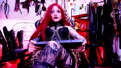 Agatha Fox online show from 4, 11, 2025