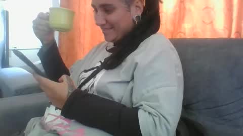 Snapshot of agness_6 chatting on 13, 9, 2025 Agness online show from 13, 9, 2025