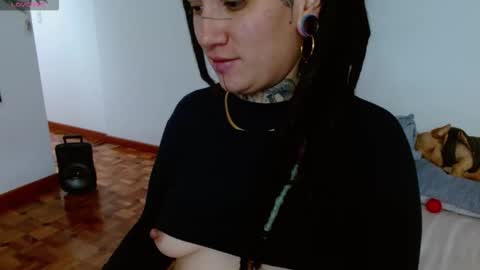 Snapshot of agness_6 chatting on 14, 10, 2025 Agness online show from 14, 10, 2025