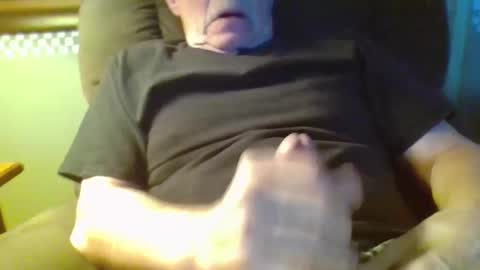 aguynrkfrd online show from 3, 1, 2025